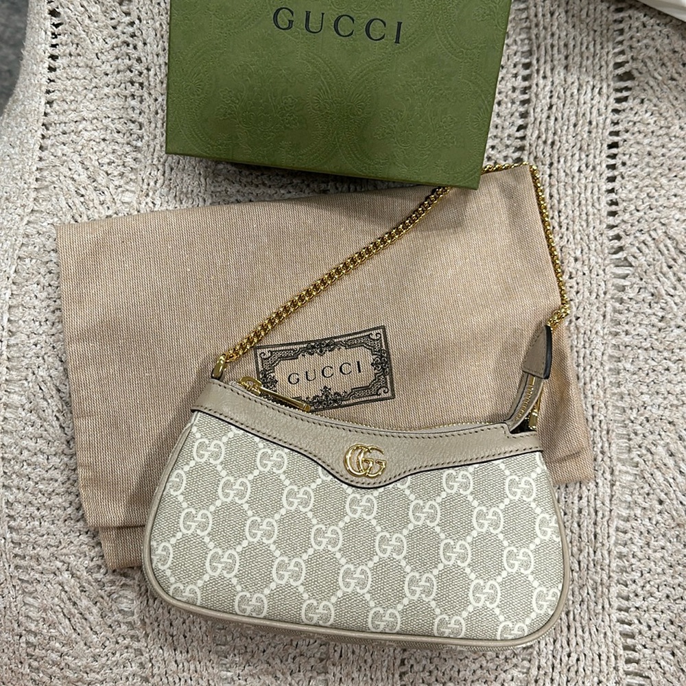 Ophidia mini white Gucci bag!